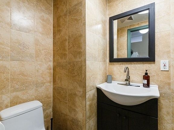 5th image of 7 Eldridge St #5R