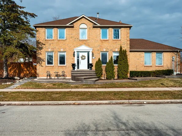 133 Mayla Dr, Oakville, ON L6H 3S6