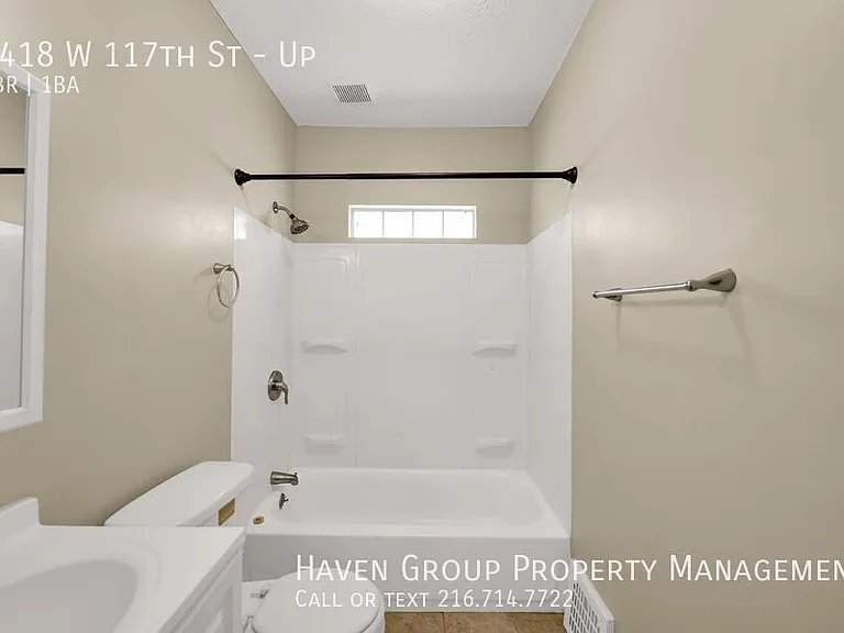 3418 W 117th St #UP — Photo 19
