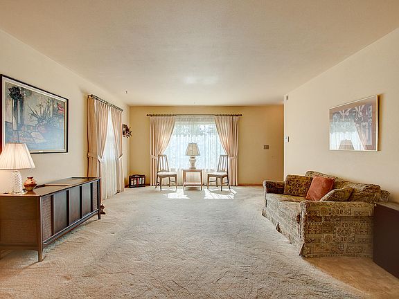 4th image of 9034 W Grantosa Dr