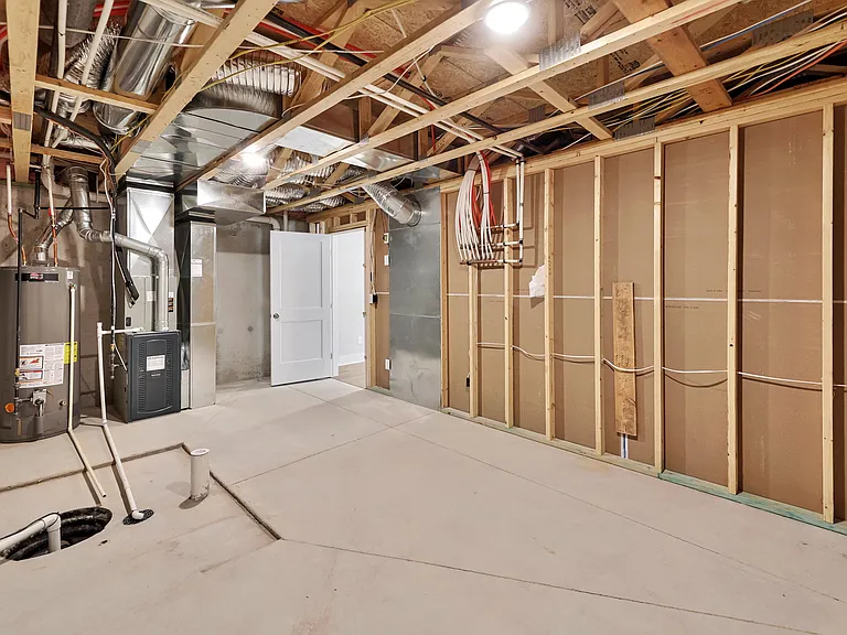 584 Long Path Ct — Photo 39
