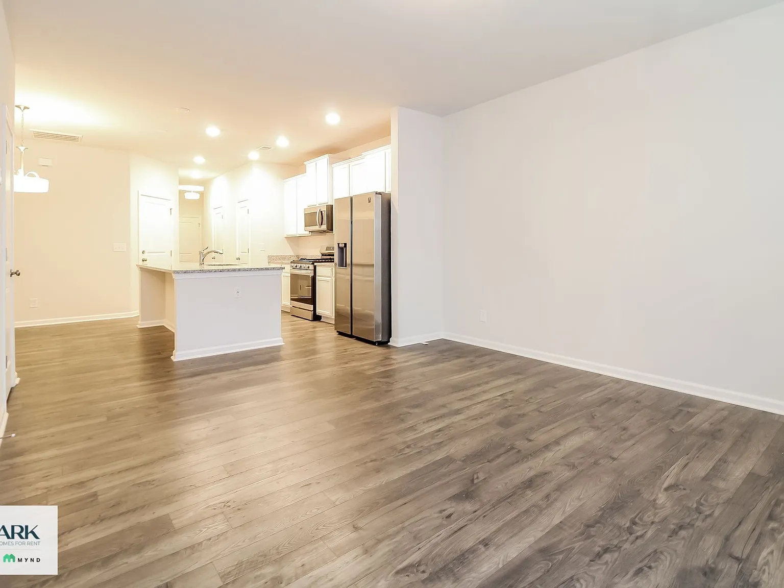 3 bed, 2.0 bath, 1482 sqft, $1,849 — Photo 2