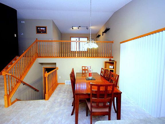 5th image of 936 Savanna Ave