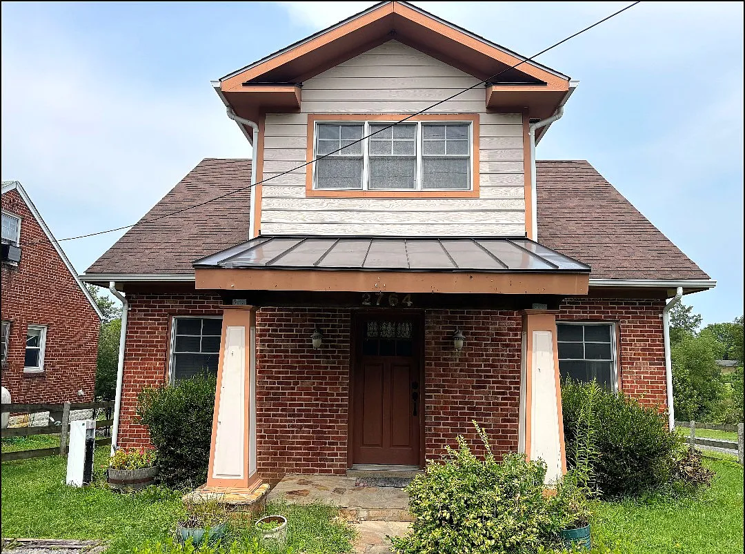 3 bed, 1728 sqft, $1,950 — Photo 1