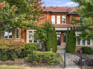 57 Barkdale Way, Whitby, ON L1N 0G1