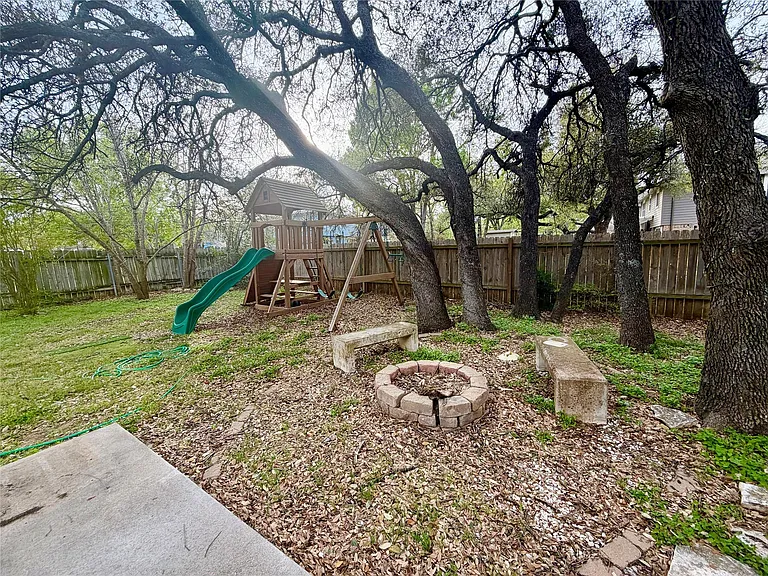 17844 Park Valley Dr — Photo 37