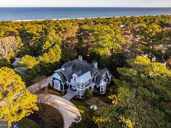 3rd image of 12 Rolling Rd