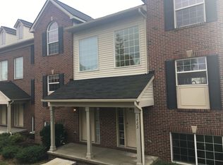 1425 Academy Ln #TOWNHOUSE, Lansing, MI 48906