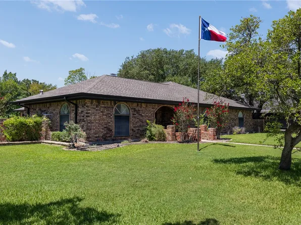 1602 Brook Hollow Dr, Bryan, TX 77802