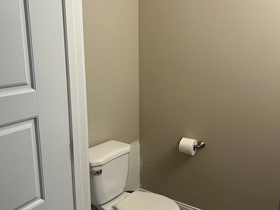 4th image of 602 Battery Ct