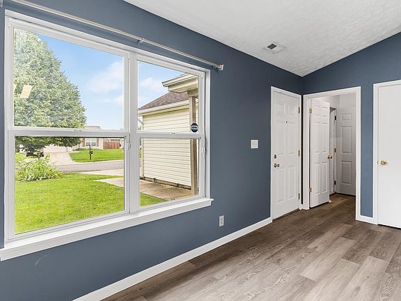 2nd image of 1816 Starks Cir