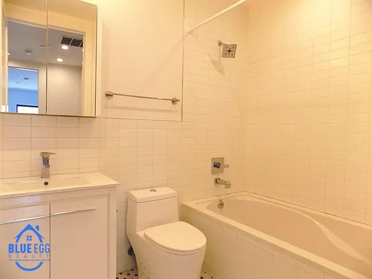 Rented by Blue Egg Realty Corp | media 8