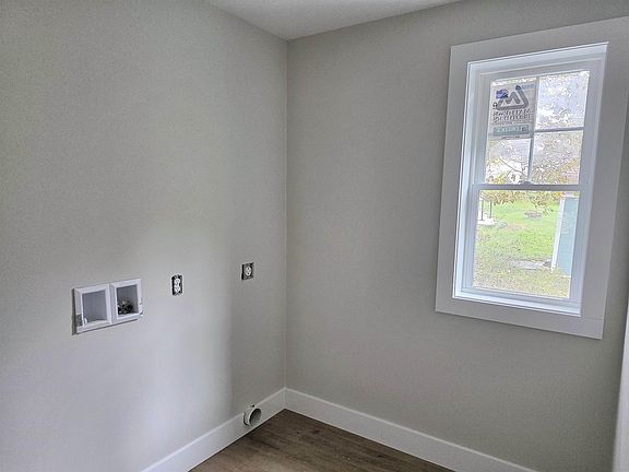 3rd image of 18 Pearson Drive #2