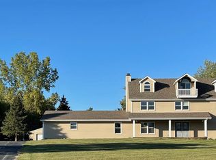 435 Southfield Ln, Valparaiso, IN 46385