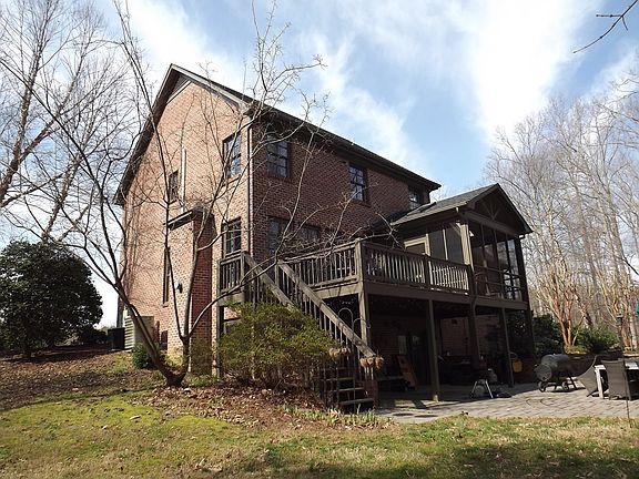 2nd image of 75 Owen Ln