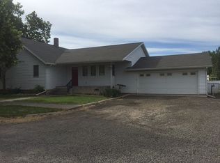 128 E Currant St, Athena, OR 97813