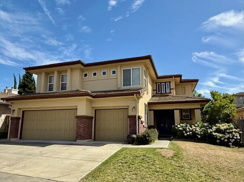 4338 The Masters Dr photo 1