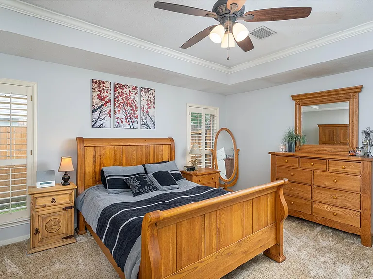 2309 Orleans Ln — Photo 14