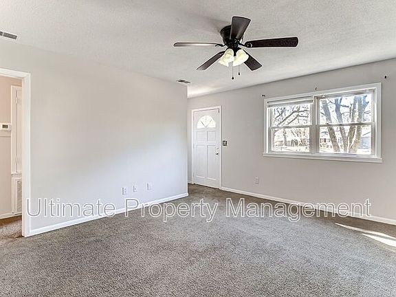 3rd image of 402 Kingston Rd