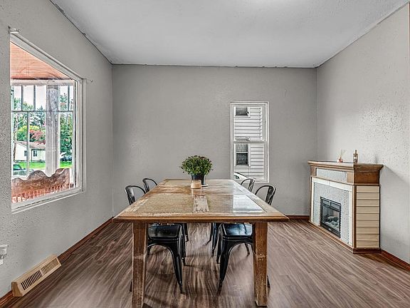 2nd image of 531 N 8TH AVENUE