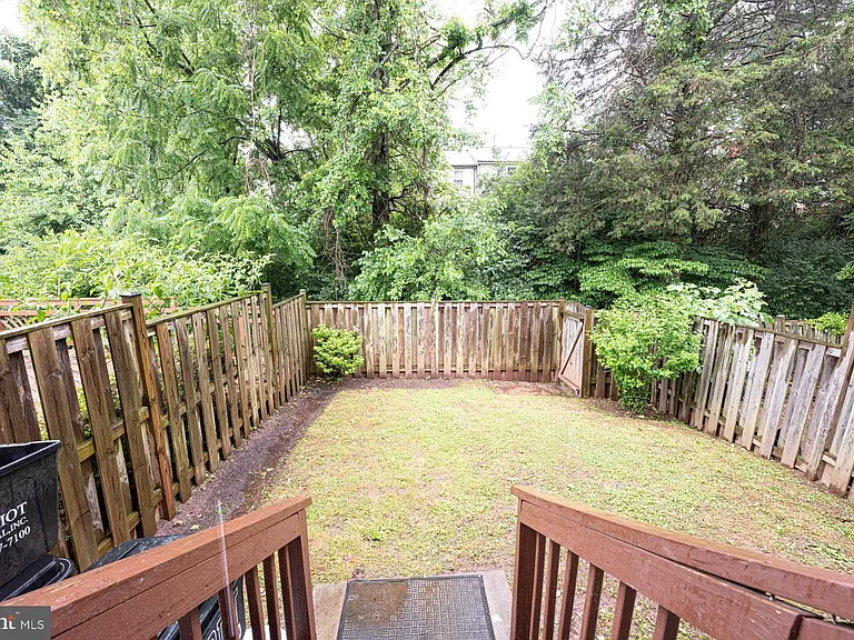 14263 Heritage Crossing Ln — Photo 33