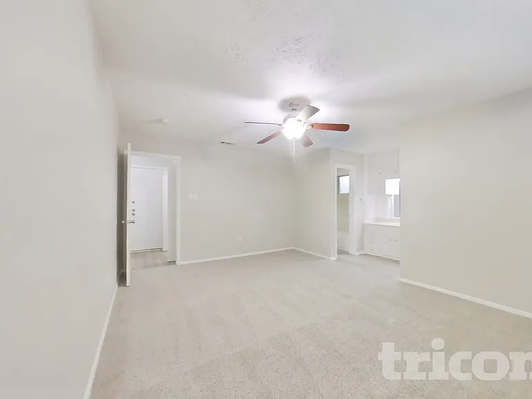 7331 Millbrae Ln — Photo 7