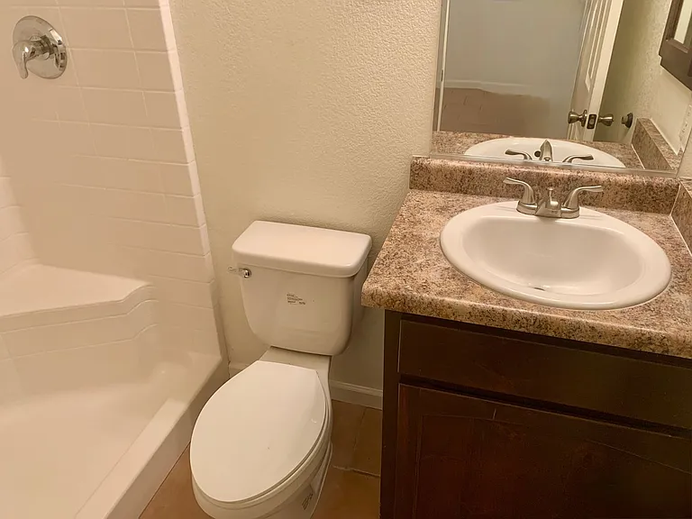 1368 E Babbitt Ln — Photo 7