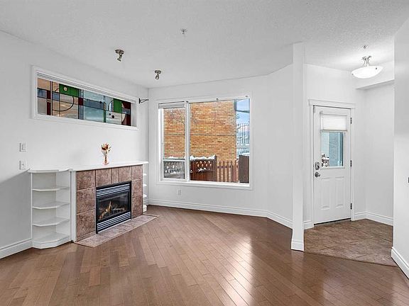 3rd image of 2040 SE 35th Ave SW #2