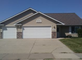 140 Lynx Ln, Mankato, MN 56001