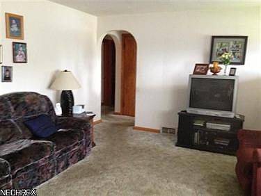 3rd image of 2509 Shetland Ln