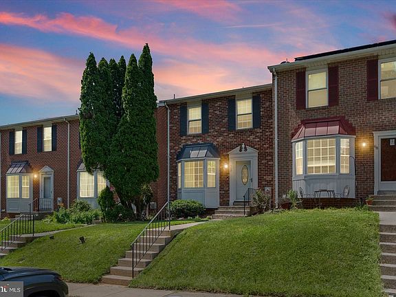 2nd image of 70 Stone Park Pl