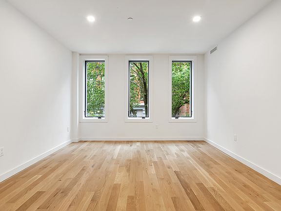 3rd image of 28 E 13th St #1A