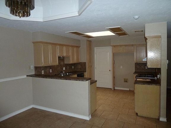 4th image of 4305 Beaver Creek Dr