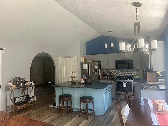 5th image of 4209 Melrose Pl