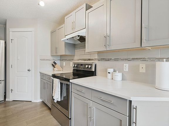4th image of 735 176th St SW