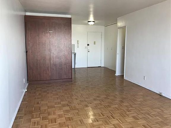4th image of 5900 Arlington Ave APT 10N