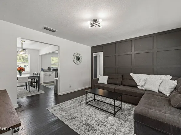 6584 LARNE Avenue, Jacksonville, FL 32244