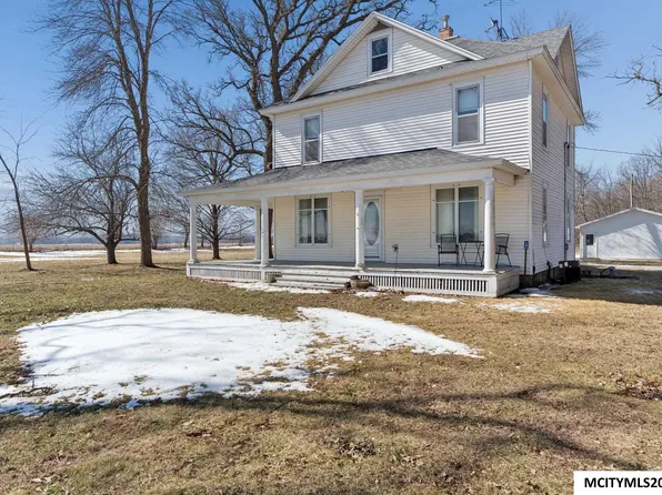 21530 Pheasant Ave, Mason City, IA 50401