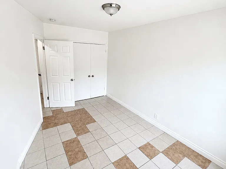 1095 E Nocta St #C — Photo 3