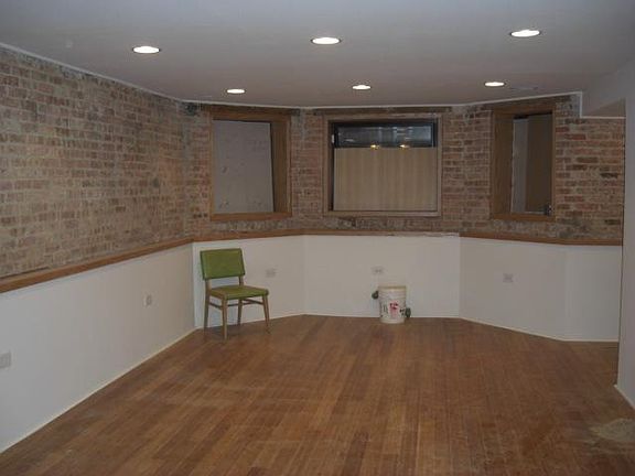 2nd image of 2614 W Iowa St #G