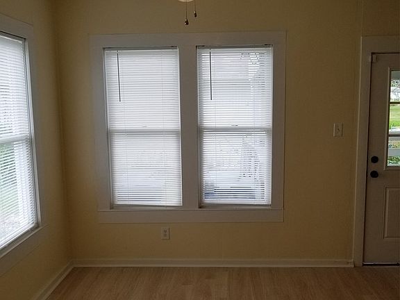 2nd image of 806 N Pearl St