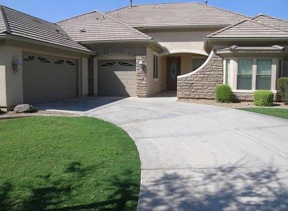 2nd image of 3106 E Comstock Dr