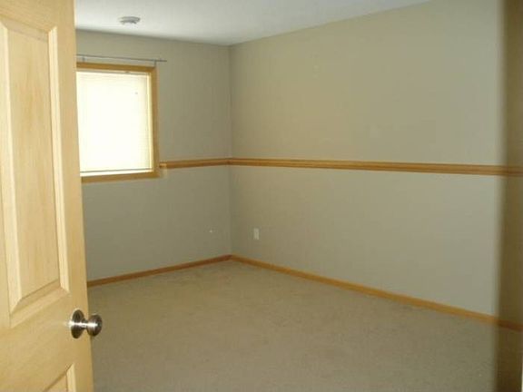 5th image of 1152 1st St