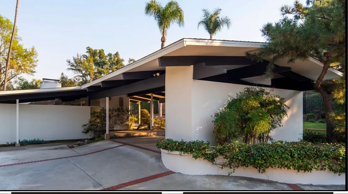 1140 S Serena Dr — Photo 1