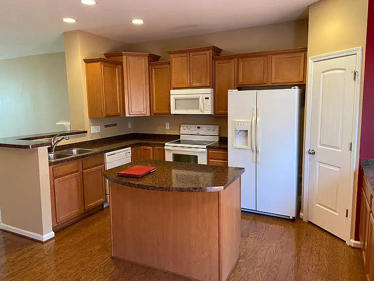 106 Irving Way — Photo 10