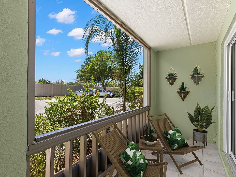 Screen Patio with Tropical View