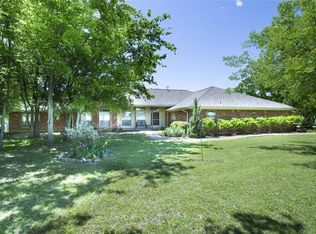 215 Red Baron Dr, Rhome, TX 76078