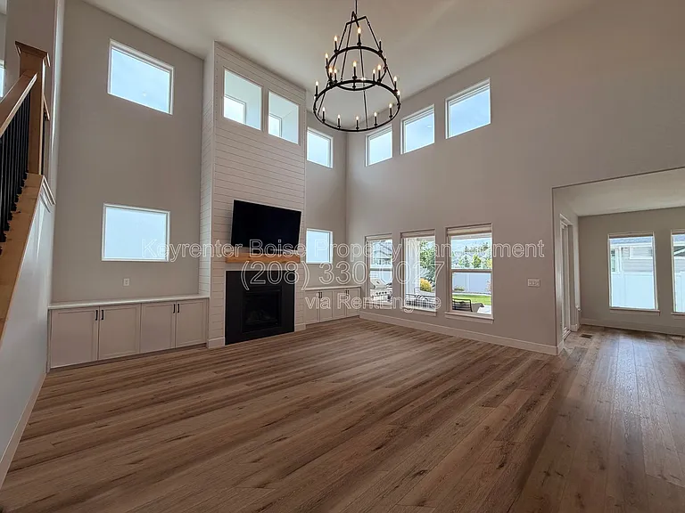 8423 W Brooks Dr — Photo 6