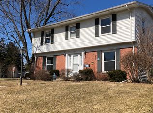 1046 8th Ave N, Clinton, IA 52732