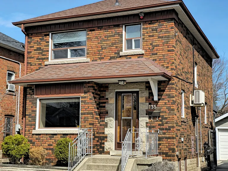 135 Cadorna Ave — Photo 1